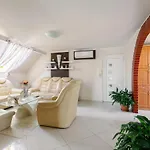 Apartment Gabor By Interhome
